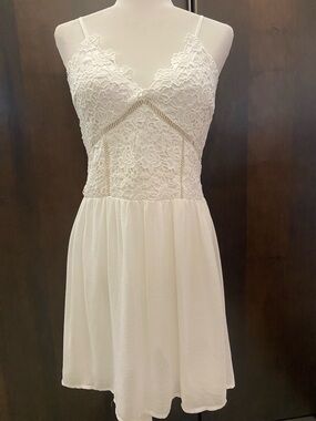 Soieblu White Summer Dress with Crocheted top and sheer skirt. Size L